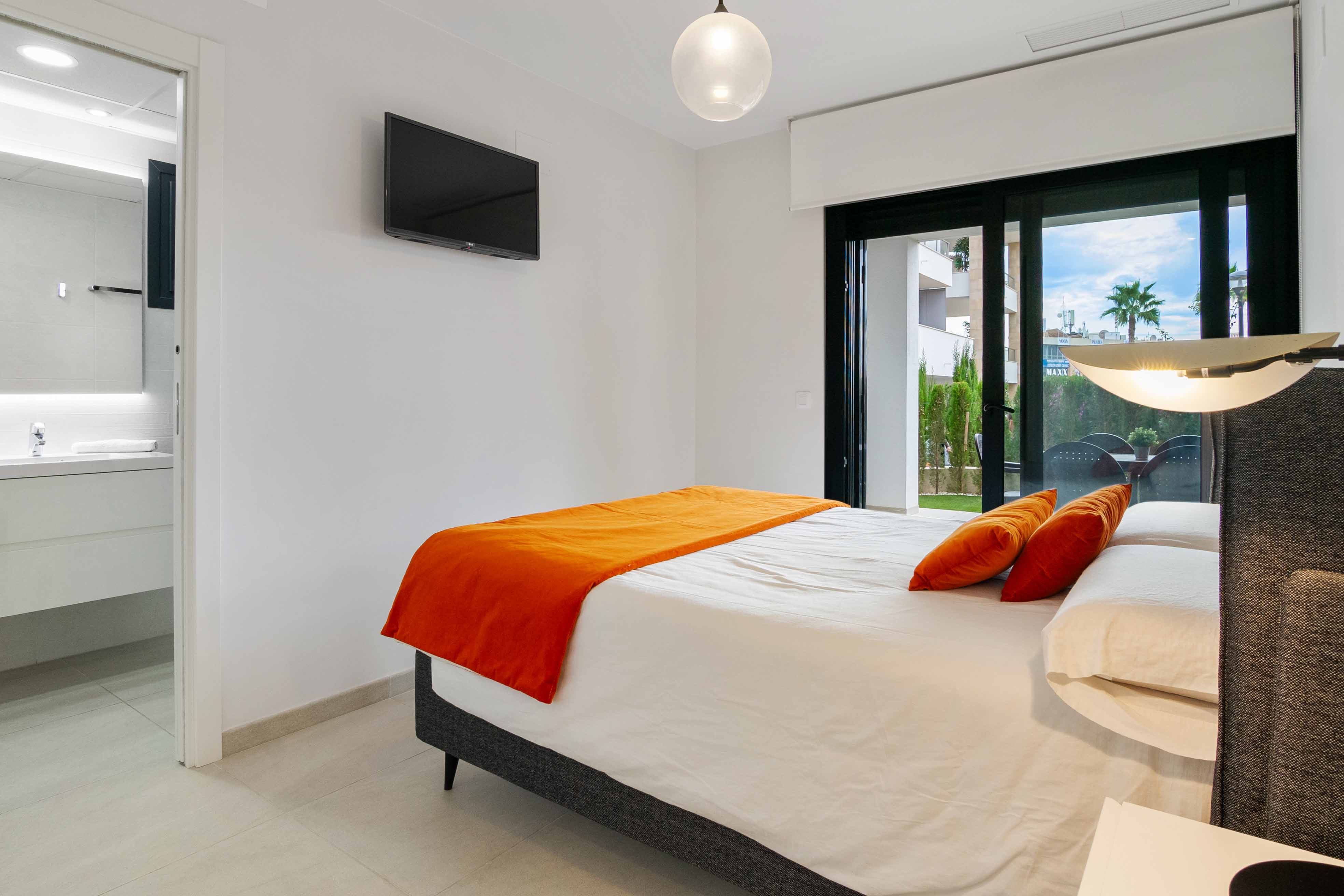 3405-03749. Luxury apartment in exclusive resdiential of Orihuela Costa (Alicante).