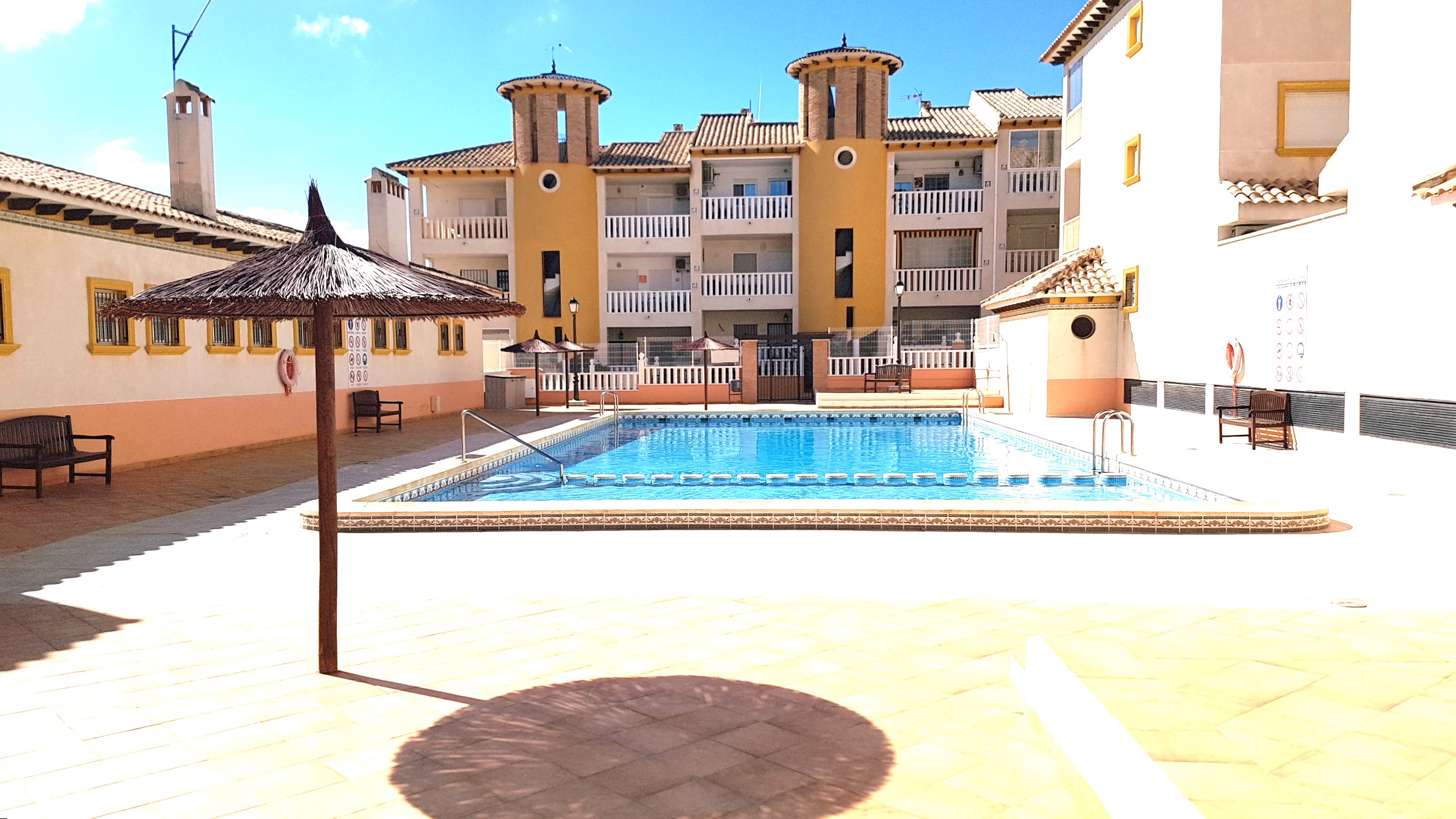 3405-03745. Apartment in the Marina del Pinet (Elche), Alicante. 